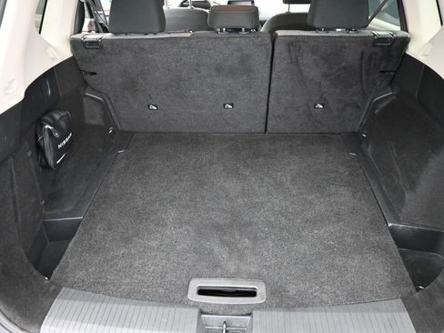 Used 2023 Nissan Rogue SV image 14