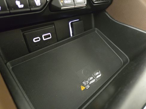 Certified 2023 Chevrolet Suburban High Country image 29