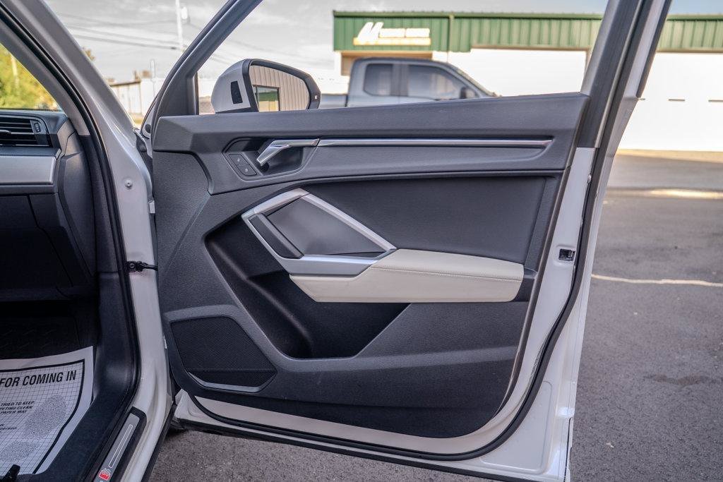 Used 2019 Audi Q3 2.0T Premium Plus AWD/4WD image 22