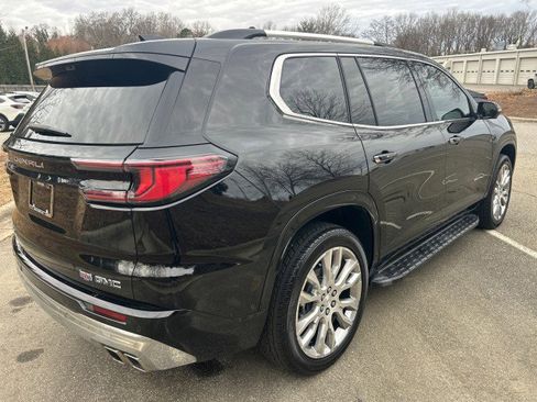 Used 2024 GMC Acadia Denali w/ Super Cruise Package image 8