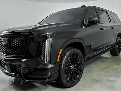 Used 2026 Cadillac Escalade ESV V AWD/4WD image 5