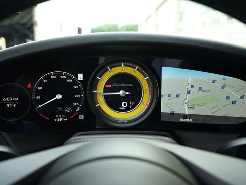 Used 2025 Porsche 911 Turbo S AWD/4WD image 15
