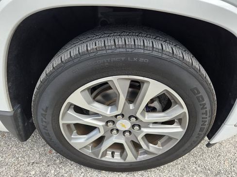 Used 2020 Chevrolet Traverse Premier FWD image 9