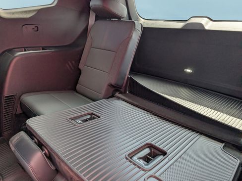 New 2026 GMC Acadia AT4 w/ LPO, Floor Liner Package image 14