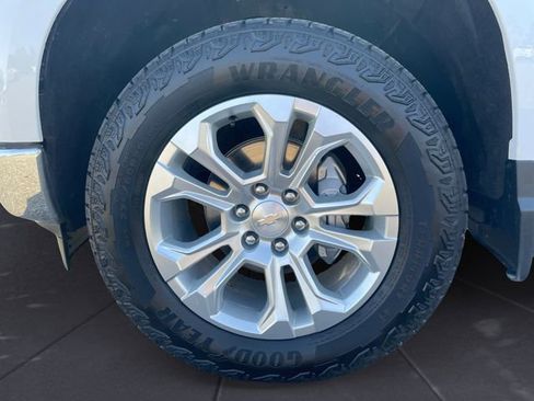 Used 2024 Chevrolet Silverado 1500 LTZ w/ Technology Package image 14