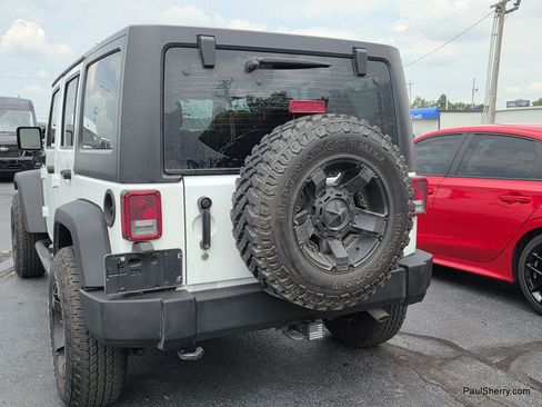 Used 2016 Jeep Wrangler Unlimited Sport w/ Connectivity Group AWD/4WD image 13