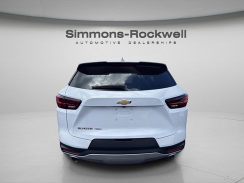 Used 2025 Chevrolet Blazer LT AWD/4WD image 4