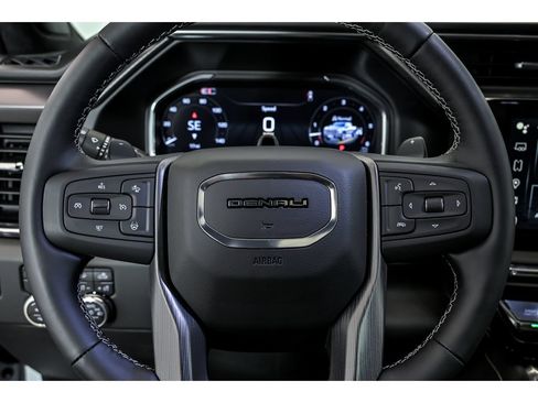 New 2026 GMC Sierra 1500 Denali Ultimate w/ LPO, Black Badging Package AWD/4WD image 15