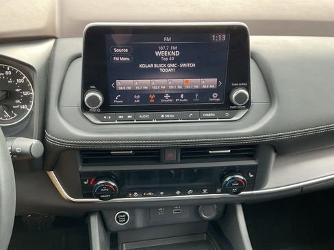 Used 2023 Nissan Rogue SV w/ SV Premium B Package image 14