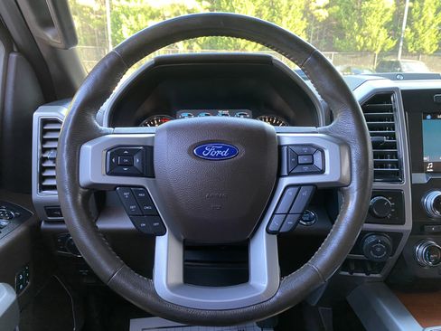 Used 2018 Ford F150 King Ranch w/ Equipment Group 601A Luxury AWD/4WD image 18