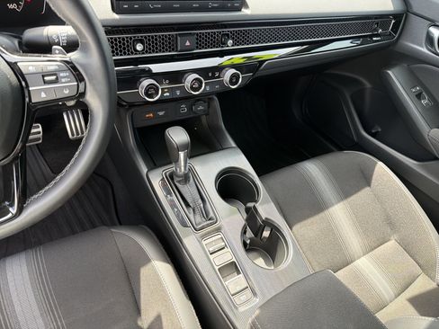 Used 2024 Honda Civic Sport image 9