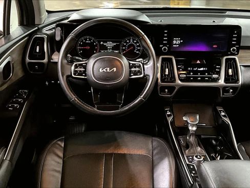 Used 2022 Kia Sorento S image 5