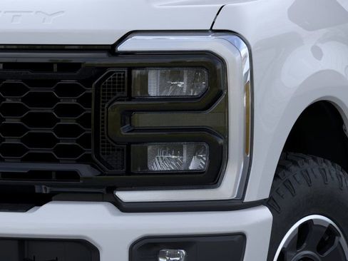 New 2026 Ford F250 XLT w/ XLT Premium Package AWD/4WD image 18
