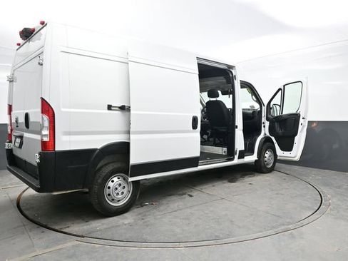 Used 2025 RAM ProMaster 2500 w/ Convenience Group FWD image 45