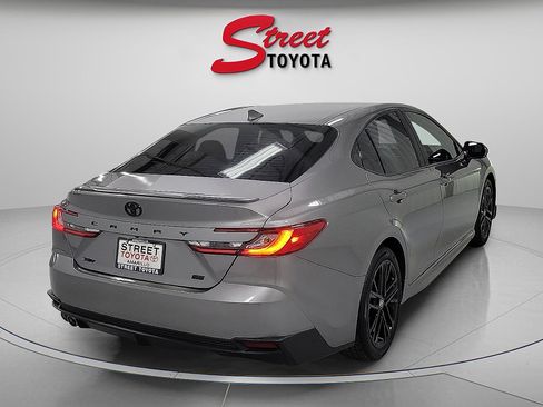 Certified 2025 Toyota Camry SE FWD image 4