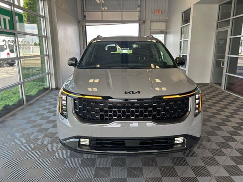 New 2026 Kia Carnival SX Prestige image 2