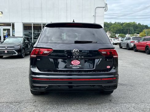 Used 2023 Volkswagen Tiguan SE R-Line AWD/4WD image 3