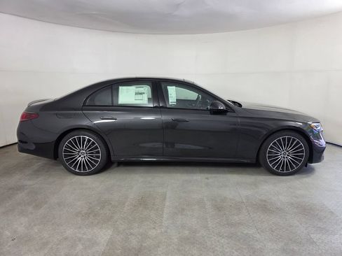 New 2027 Mercedes-Benz E 350 4MATIC Sedan image 3