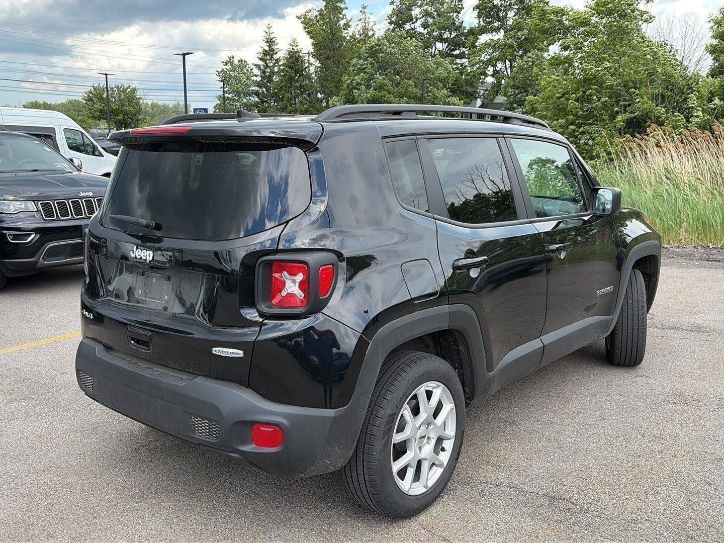 Used 2022 Jeep Renegade Latitude w/ Convenience Group AWD/4WD image 96