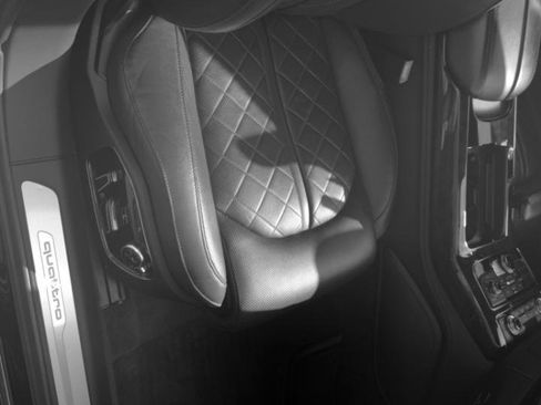 Used 2015 Audi A8 L 4.0T w/ Premium Package image 33