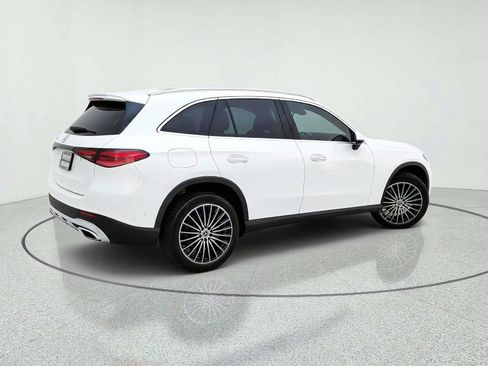 Certified 2026 Mercedes-Benz GLC 300 image 8