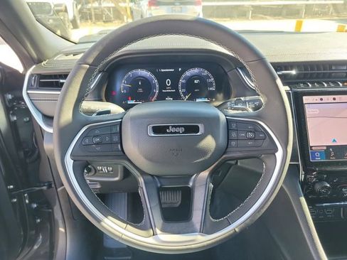 New 2025 Jeep Grand Cherokee Limited image 23