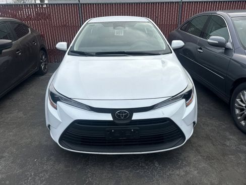 Used 2025 Toyota Corolla LE image 5