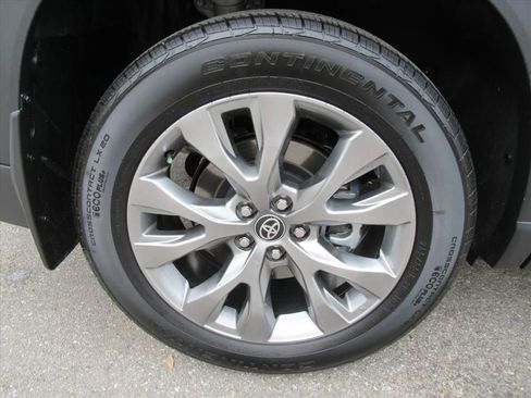 Used 2025 Toyota Grand Highlander FWD image 8