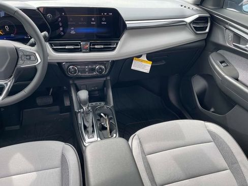 New 2026 Chevrolet TrailBlazer LT w/ Convenience Package FWD image 15