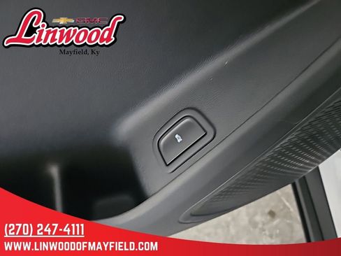 New 2026 Chevrolet Traverse LT FWD image 12