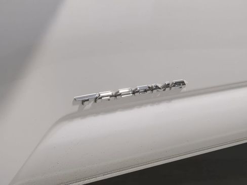 Used 2021 Toyota Tacoma Limited image 24