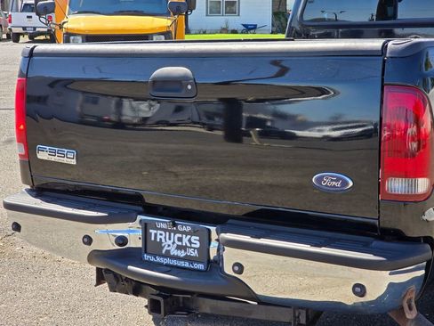 Used 2006 Ford F350 XLT image 13