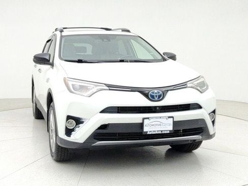 Used 2018 Toyota RAV4 Limited image 2