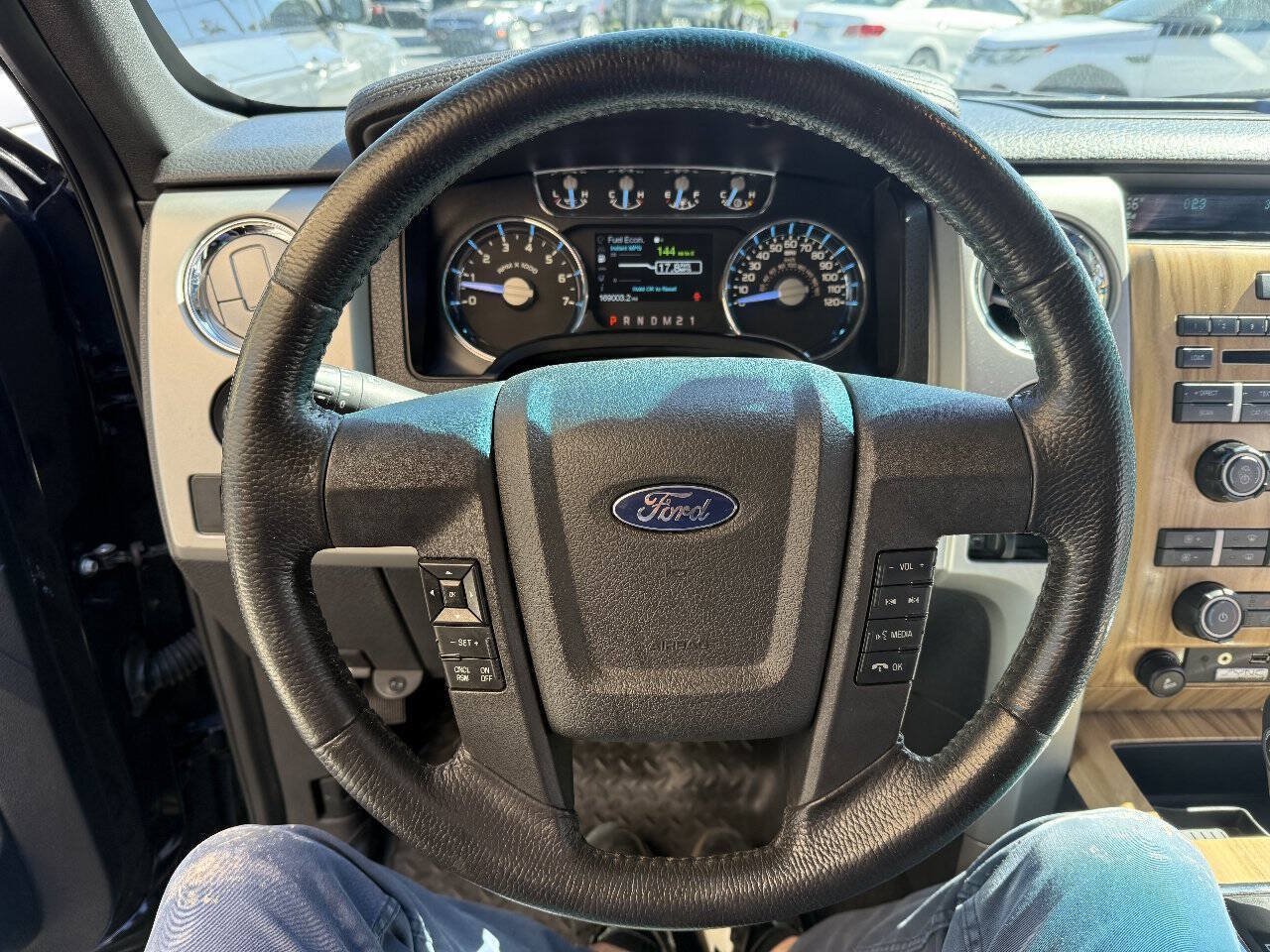 Used 2011 Ford F150 Lariat w/ Lariat Chrome Pkg AWD/4WD image 6
