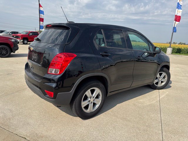 Used 2020 Chevrolet Trax LS w/ Tint and Cruise Package FWD image 5