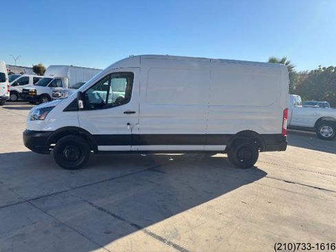 Used 2019 Ford Transit 250 148 Medium Roof image 4