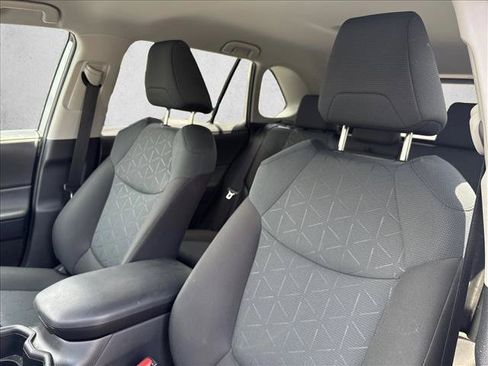 Certified 2025 Toyota RAV4 XLE FWD image 16