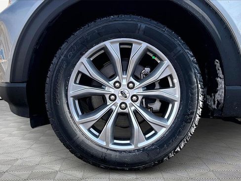 Used 2023 Ford Explorer Limited image 9