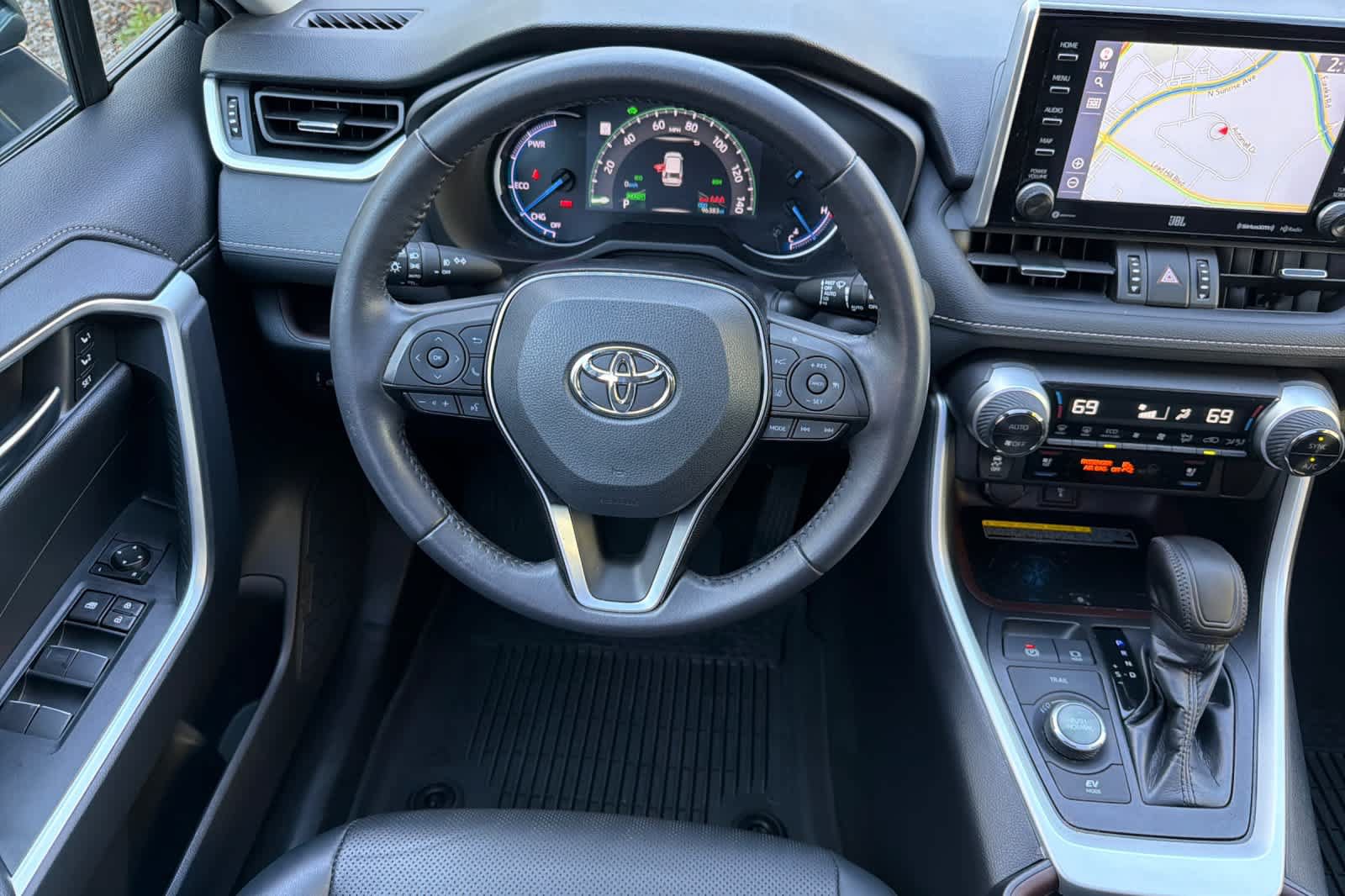 Used 2021 Toyota RAV4 Limited AWD/4WD image 15