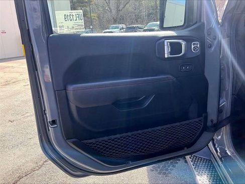 Used 2021 Jeep Wrangler Unlimited Rubicon w/ Dual Top Group image 18