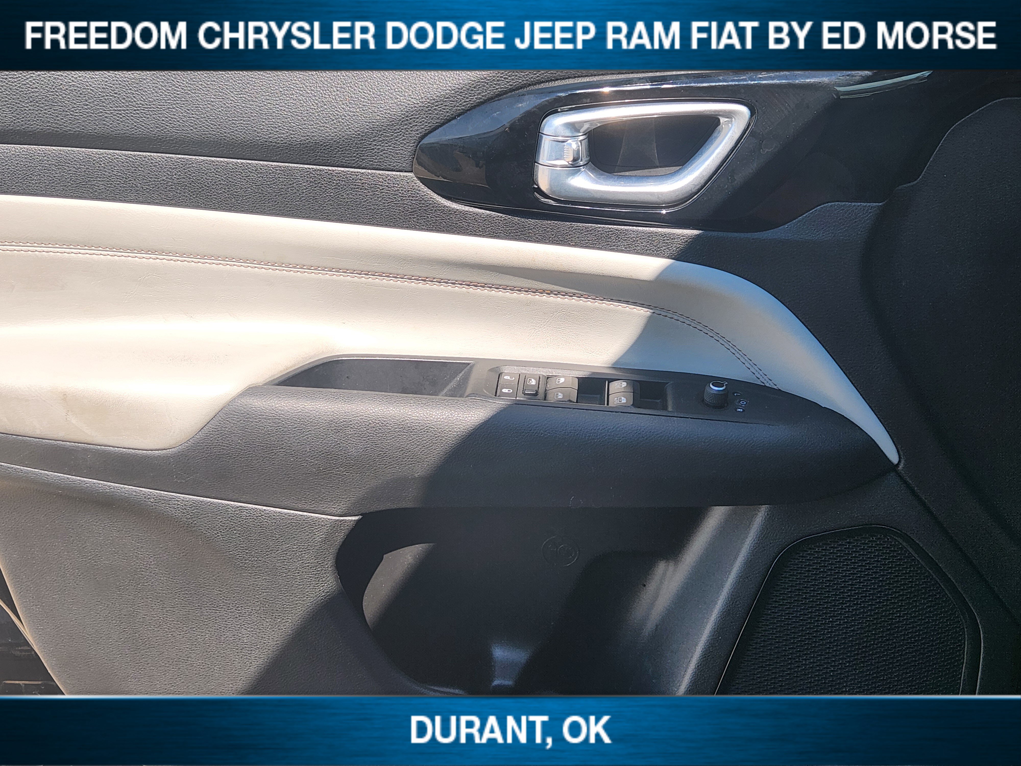 Used 2025 Jeep Compass Limited AWD/4WD image 16