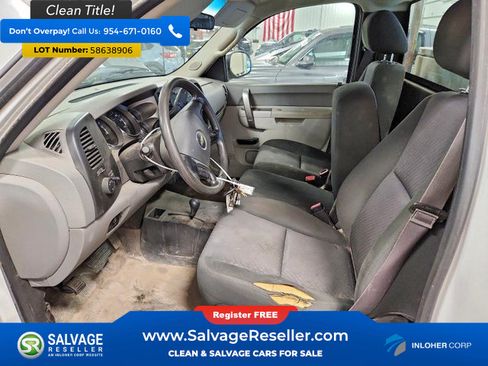 Used 2014 Chevrolet Silverado 2500 W/T w/ Snow Plow Prep Package AWD/4WD image 9
