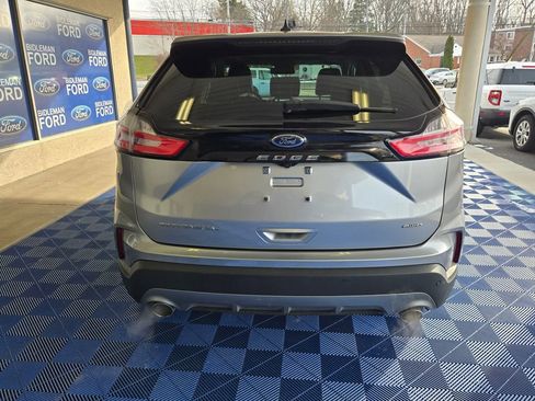 Used 2022 Ford Edge Titanium w/ Equipment Group 301A image 5