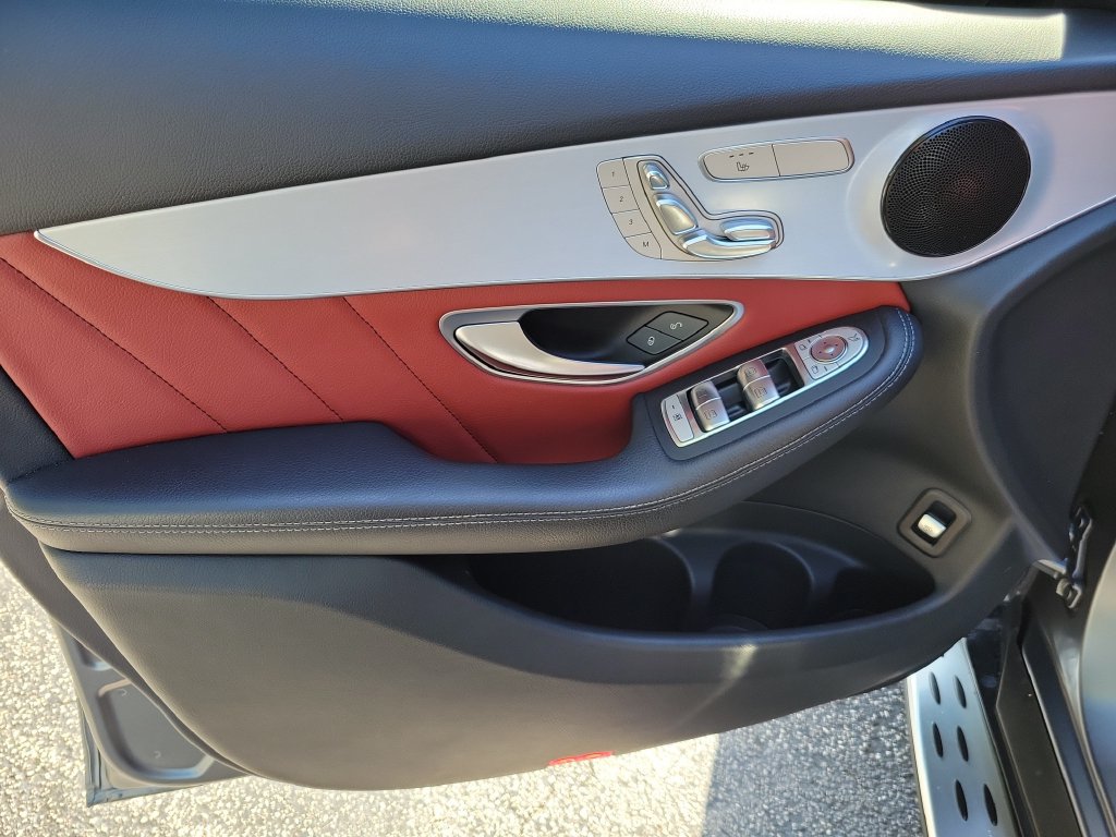 Used 2022 Mercedes-Benz GLC 300 image 22