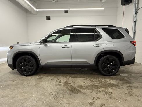 New 2026 Honda Pilot Black Edition image 8