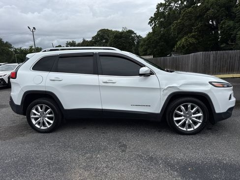 Used 2015 Jeep Cherokee Limited FWD image 7