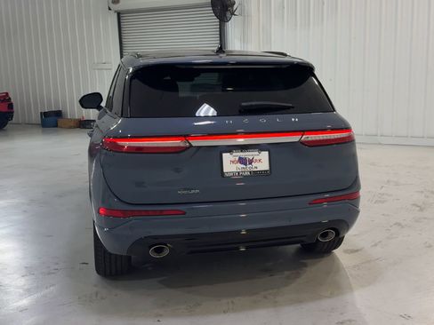 New 2026 Lincoln Corsair Premiere image 8