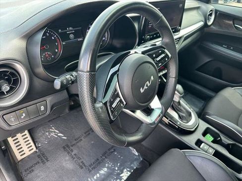 Used 2022 Kia Forte GT-Line w/ GT-Line Premium Package FWD image 11