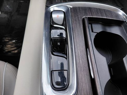 Used 2023 Buick Enclave Avenir w/ Avenir Technology Package FWD image 21