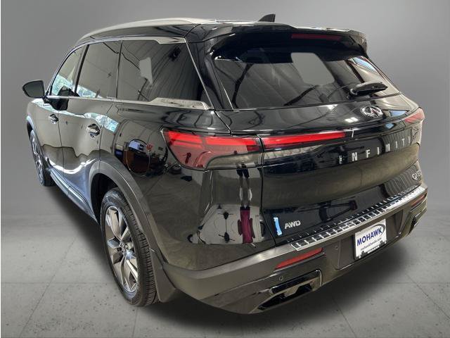 Used 2023 INFINITI QX60 Luxe w/ Performance Audio Package AWD/4WD image 3
